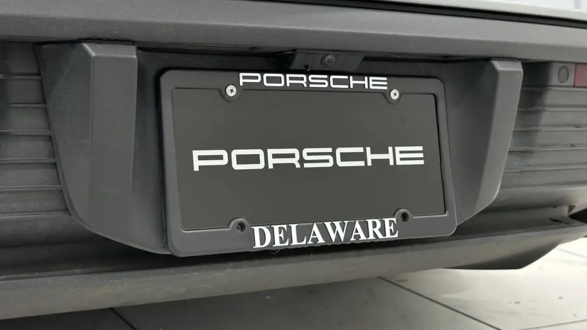 2022 Porsche Taycan - Images - 57