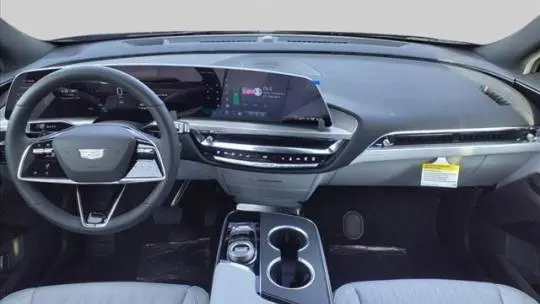 2025 Cadillac Lyriq 1GYKPURK6SZ303664