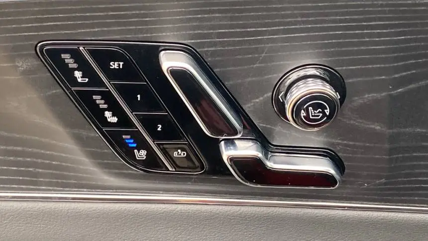 2024 Cadillac Lyriq 1GYKPSRK0RZ106424