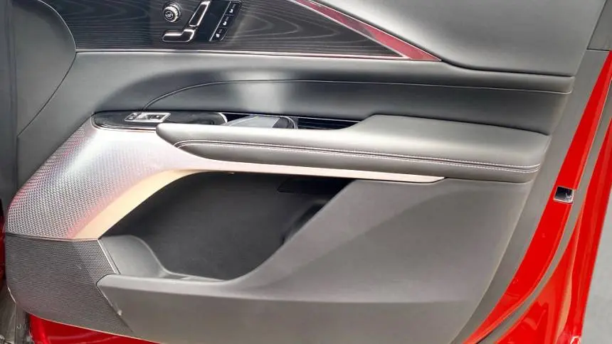 2024 Cadillac Lyriq 1GYKPSRK0RZ106424