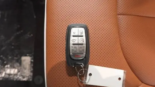 2025 Chrysler Pacifica 2C4RC1N75SR573981