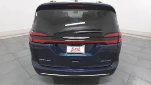 2025 Chrysler Pacifica 2C4RC1N75SR573981