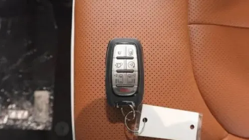 2025 Chrysler Pacifica 2C4RC1N75SR573981