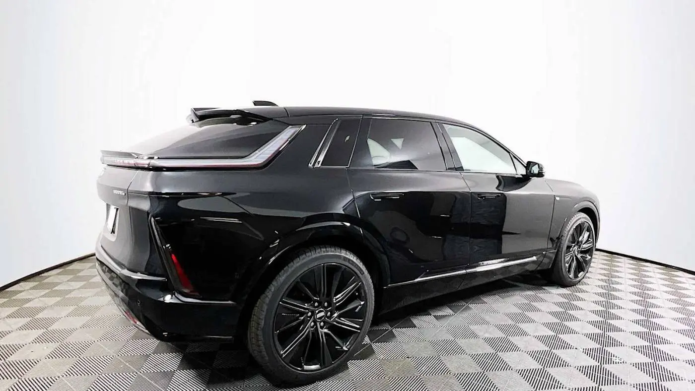 2025 Cadillac Lyriq 1GYKPYRL2SZ307940