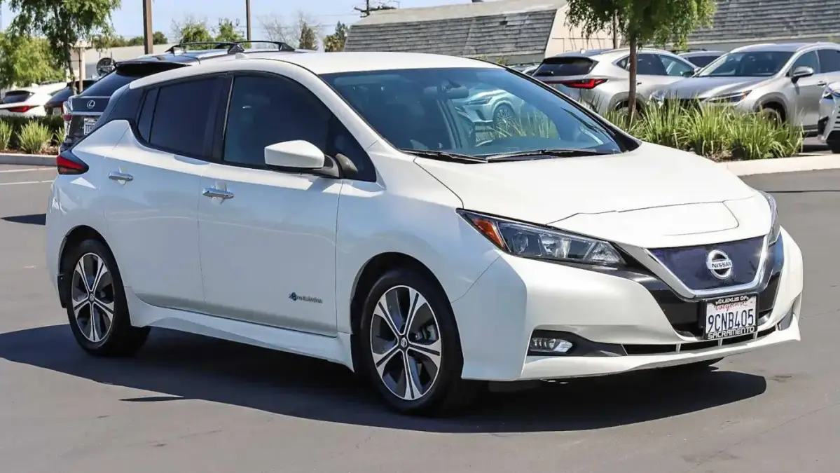 2018 Nissan LEAF - Images - 5