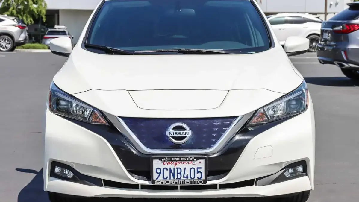 2018 Nissan LEAF - Images - 6