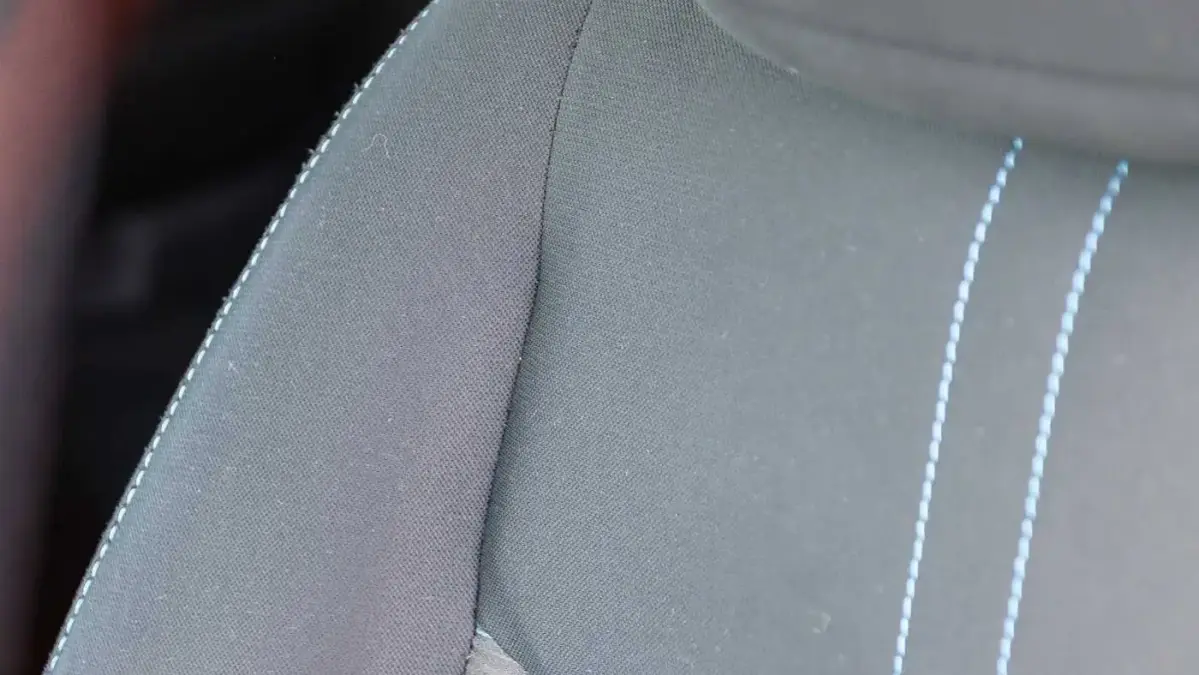 2018 Nissan LEAF - Images - 23