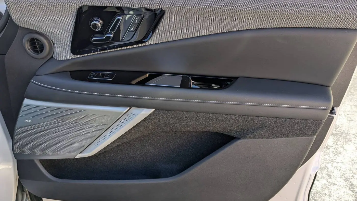 2025 Cadillac OPTIQ 3GYK3EMR5SS157311