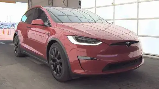 2022 Tesla Model X - Images - 3