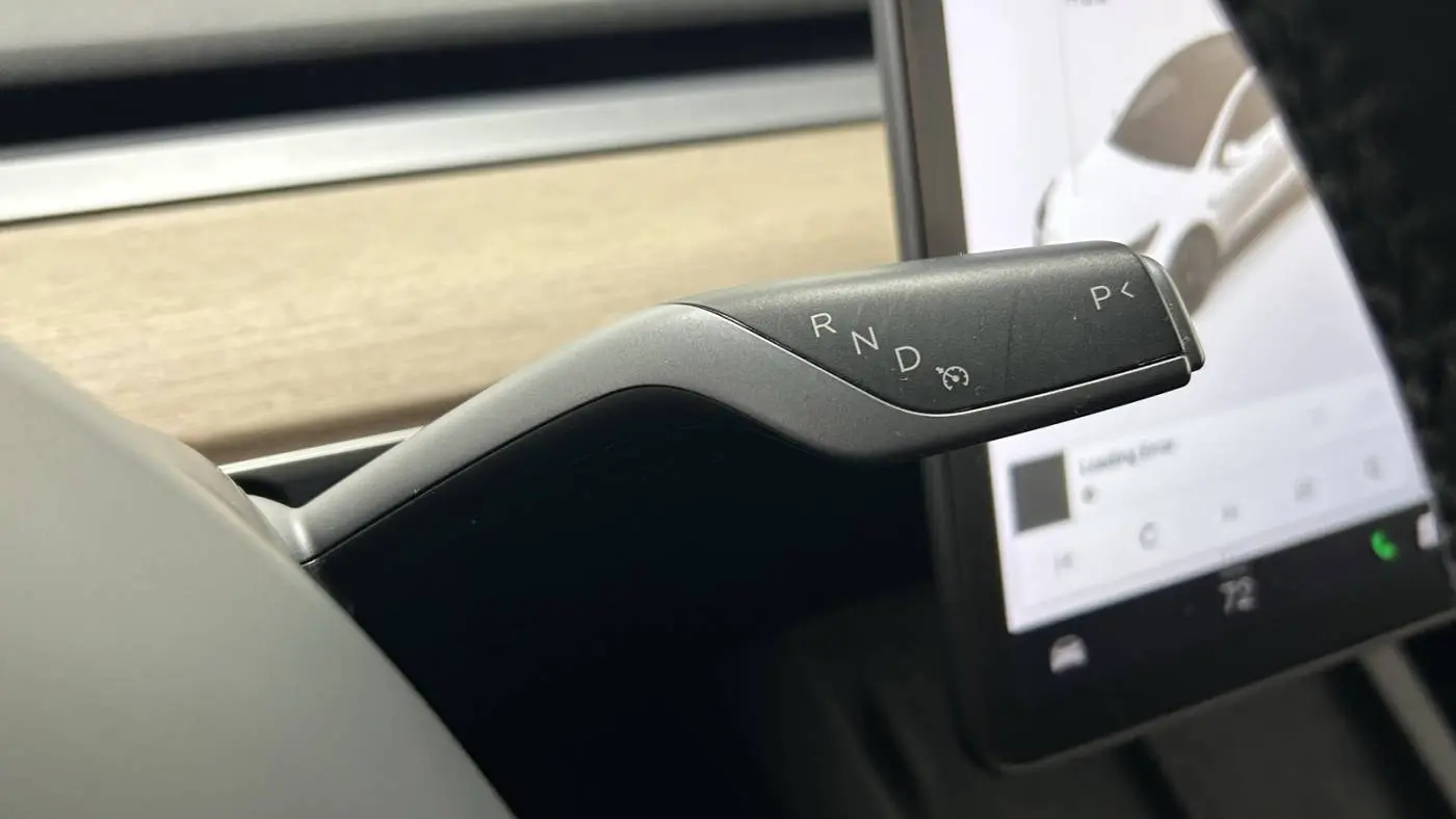 2021 Tesla Model Y 5YJYGDEEXMF199382
