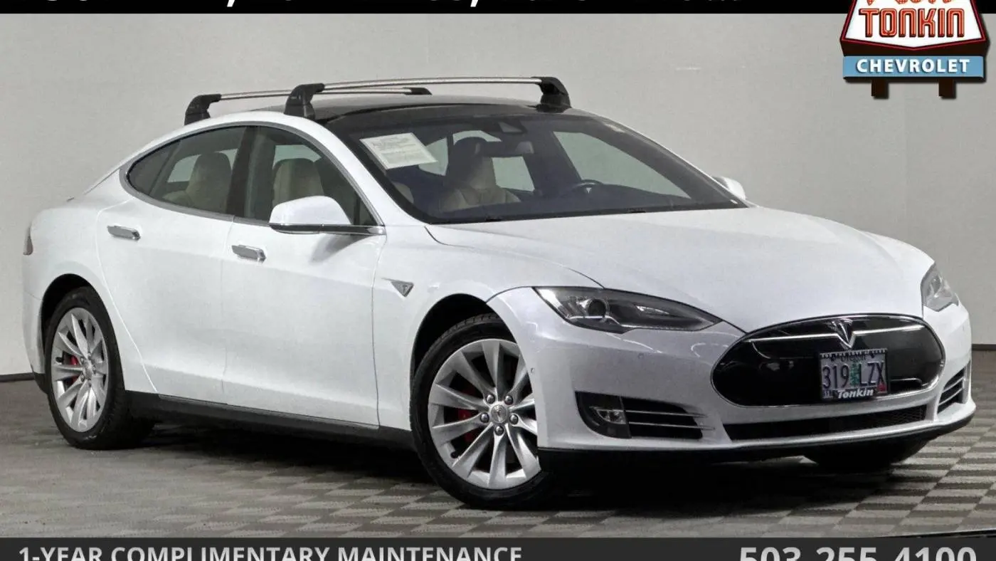 2015 Tesla Model S 5YJSA1E45FF109538