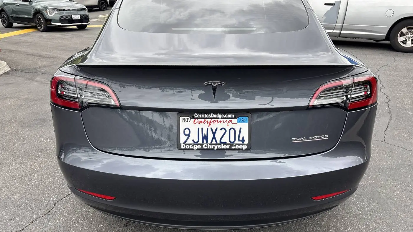 2023 Tesla Model 3 5YJ3E1EC0PF682333