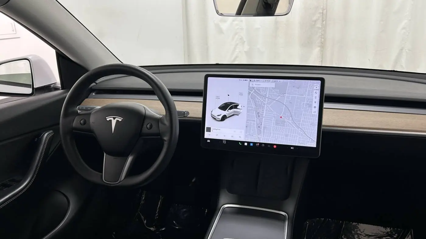 2021 Tesla Model Y 5YJYGDEEXMF199382