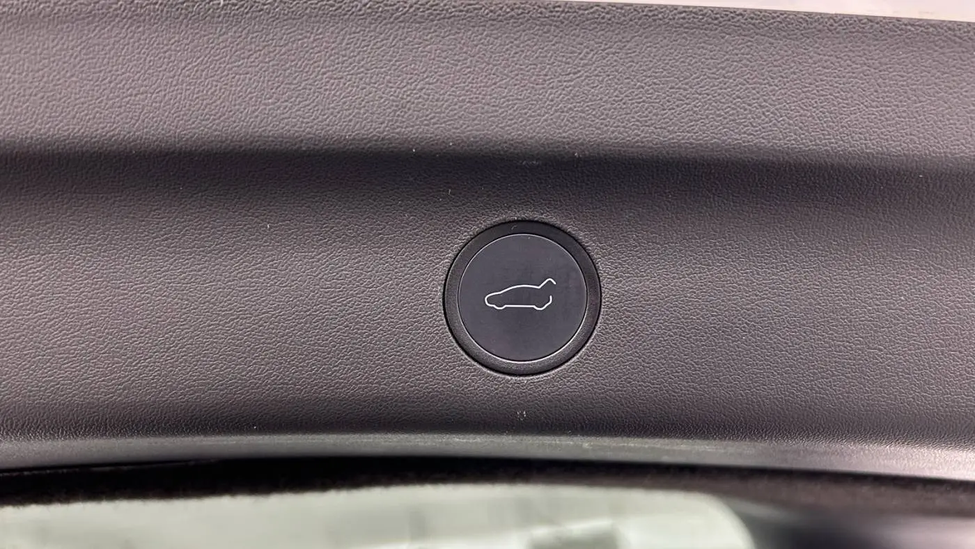 2021 Tesla Model Y 5YJYGDEEXMF199382