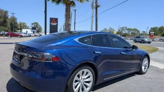 2017 Tesla Model S 5YJSA1E23HF225211