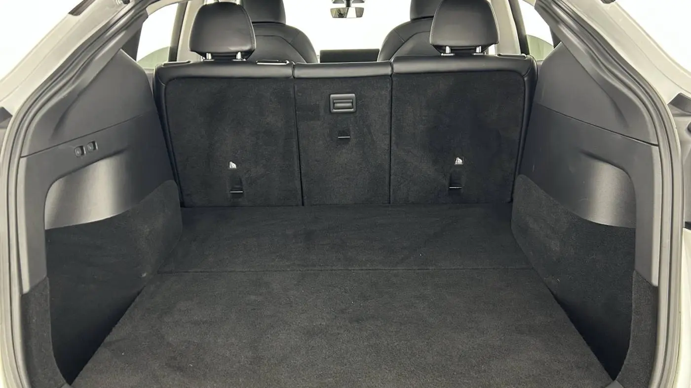2021 Tesla Model Y 5YJYGDEEXMF199382
