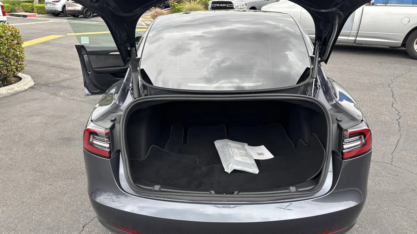 2023 Tesla Model 3 5YJ3E1EC0PF682333