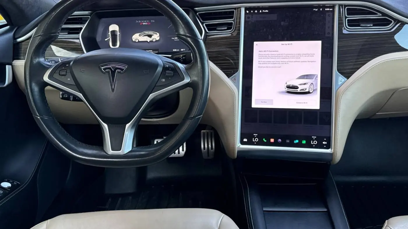 2015 Tesla Model S 5YJSA1E45FF109538