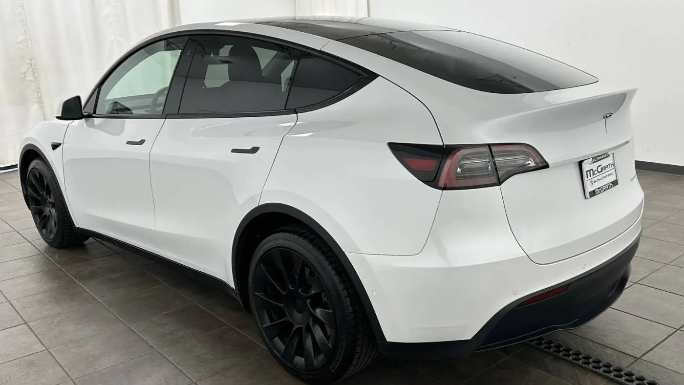 2021 Tesla Model Y 5YJYGDEEXMF199382