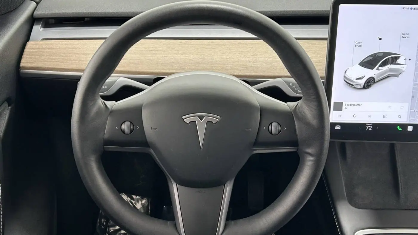 2021 Tesla Model Y 5YJYGDEEXMF199382