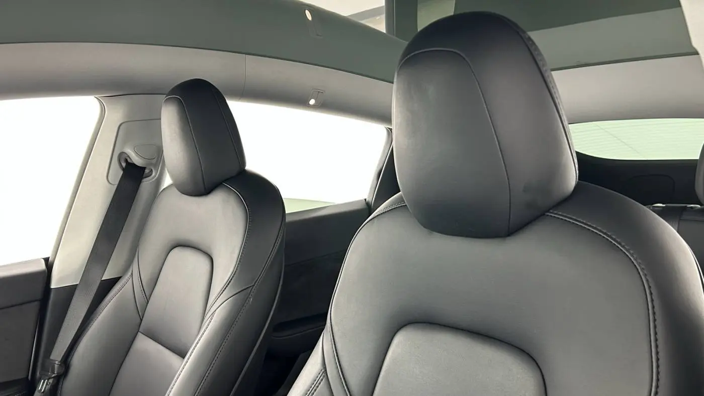 2021 Tesla Model Y 5YJYGDEEXMF199382