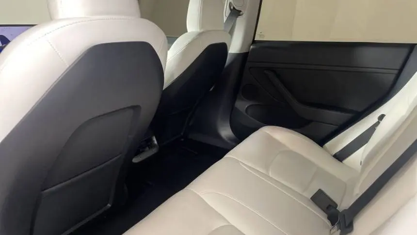 2023 Tesla Model 3 5YJ3E1EB3PF631545