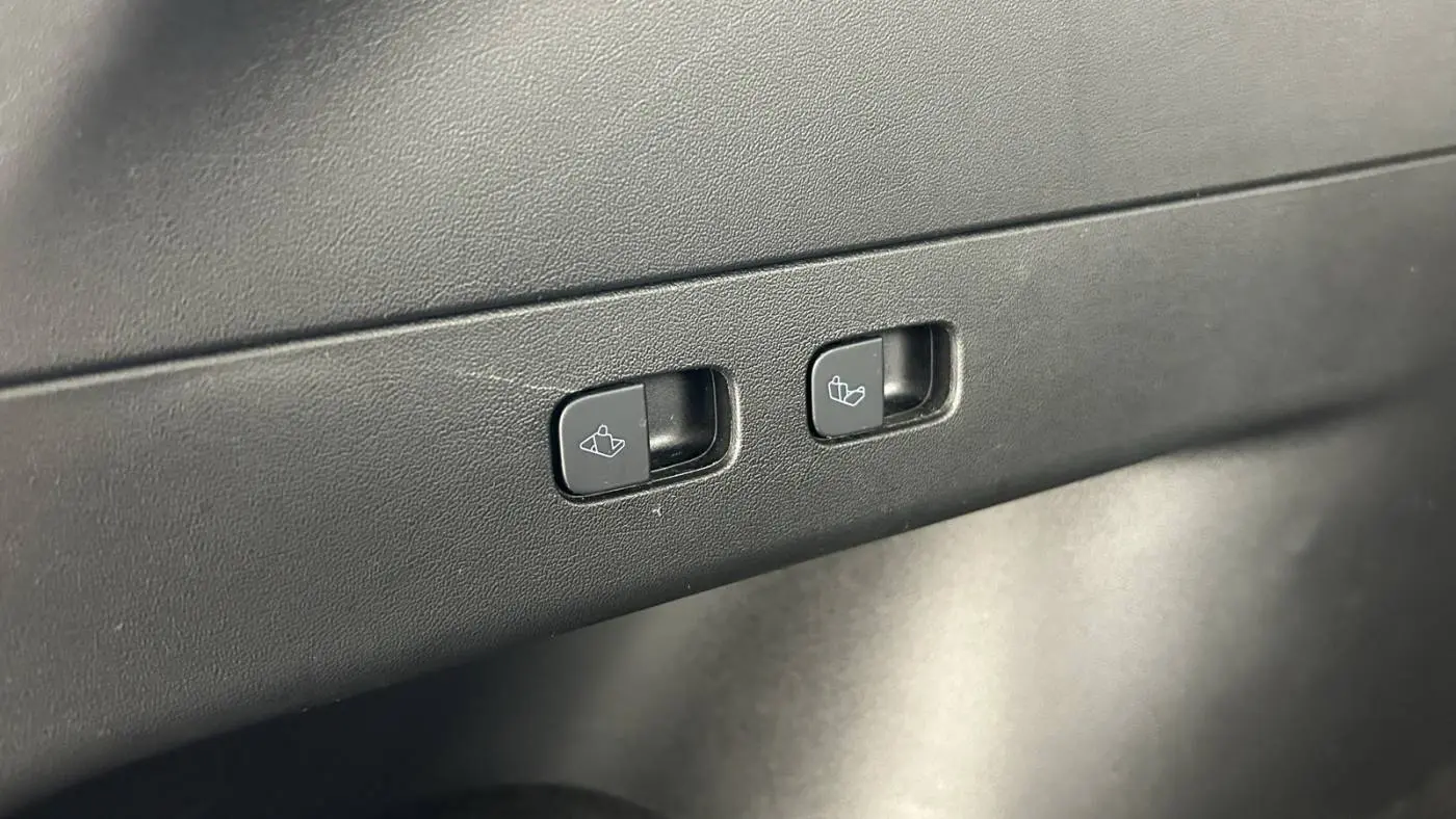 2021 Tesla Model Y 5YJYGDEEXMF199382