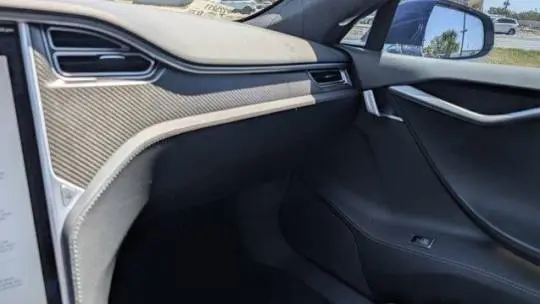 2017 Tesla Model S 5YJSA1E23HF225211