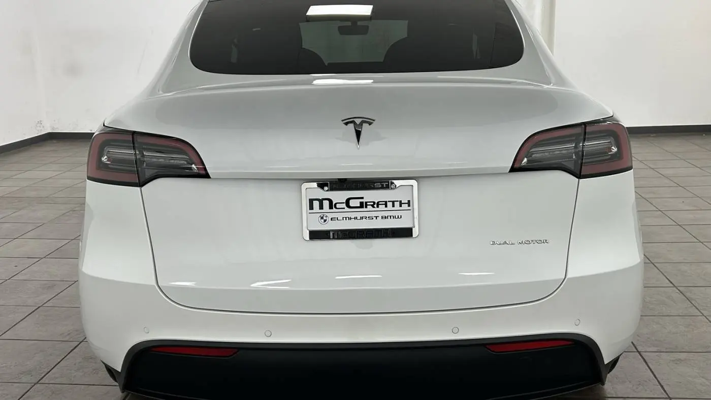 2021 Tesla Model Y 5YJYGDEEXMF199382