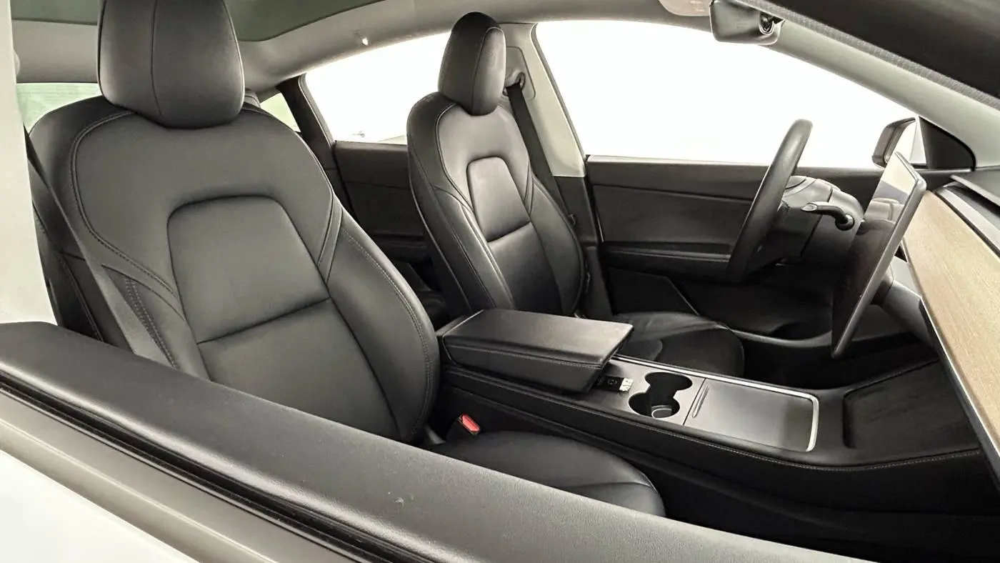 2021 Tesla Model Y 5YJYGDEEXMF199382