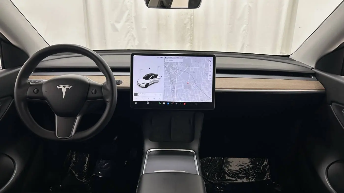 2021 Tesla Model Y 5YJYGDEEXMF199382