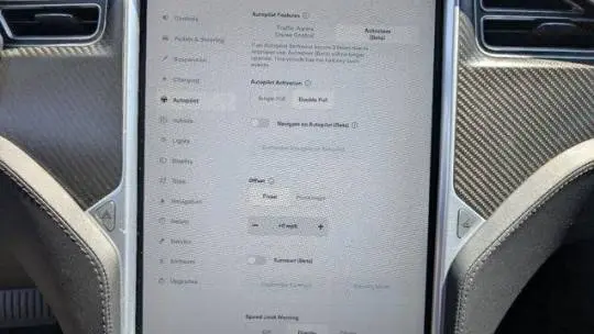 2017 Tesla Model S 5YJSA1E23HF225211