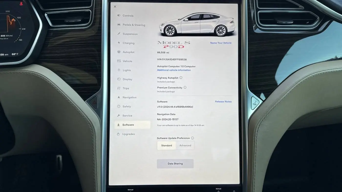 2015 Tesla Model S 5YJSA1E45FF109538