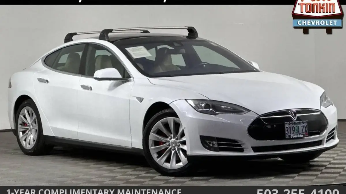 2015 Tesla Model S 5YJSA1E45FF109538