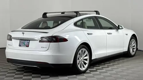 2015 Tesla Model S 5YJSA1E45FF109538