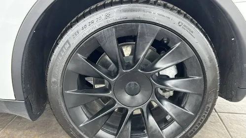 2021 Tesla Model Y 5YJYGDEEXMF199382