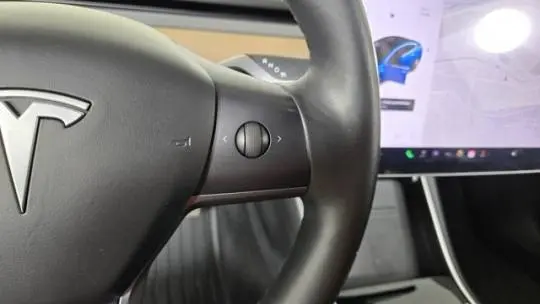 2018 Tesla Model 3 5YJ3E1EA6JF024750