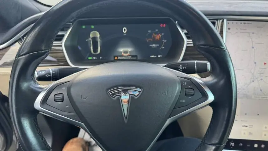 2016 Tesla Model S 5YJSA1E22GF134042