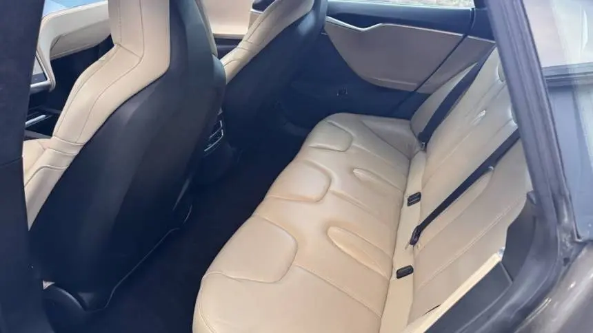 2016 Tesla Model S 5YJSA1E22GF134042