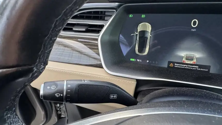 2016 Tesla Model S 5YJSA1E22GF134042