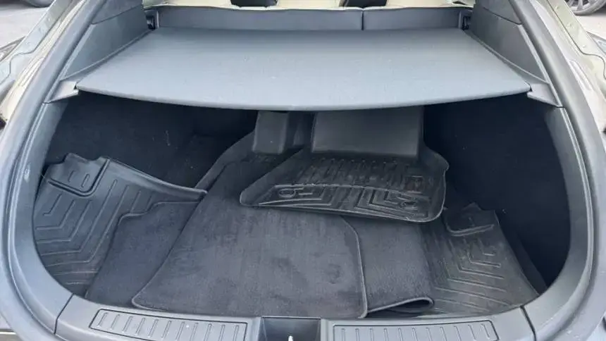 2016 Tesla Model S - Images - 9