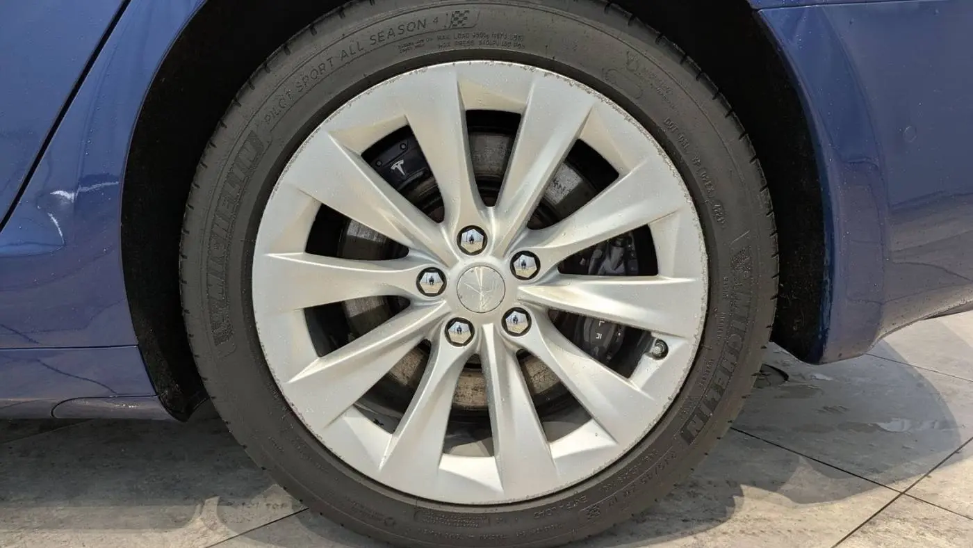 2016 Tesla Model S 5YJSA1E20GF159781