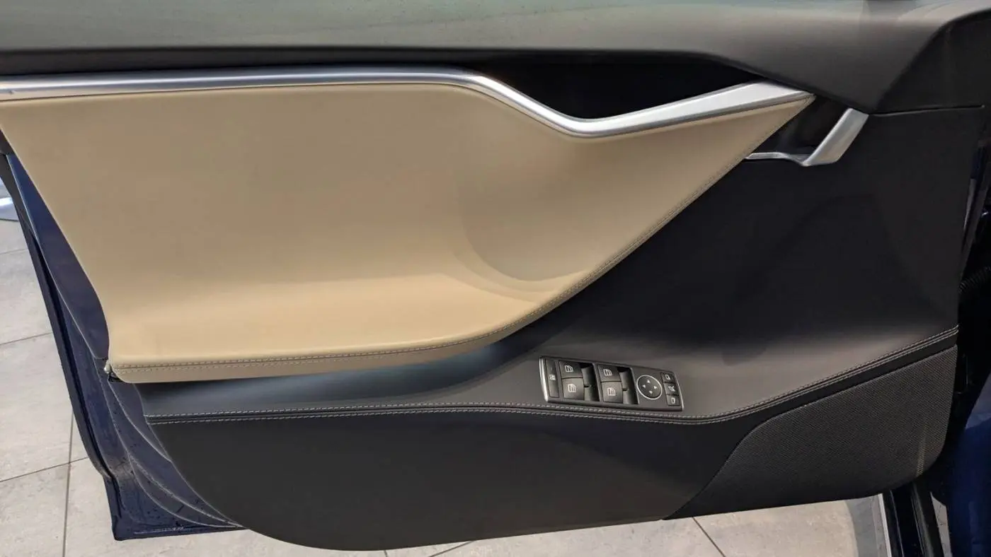 2016 Tesla Model S 5YJSA1E20GF159781