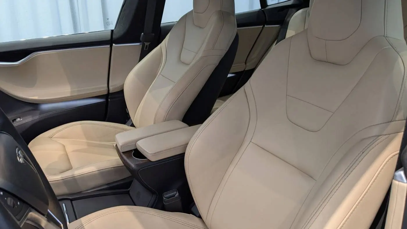 2016 Tesla Model S 5YJSA1E20GF159781