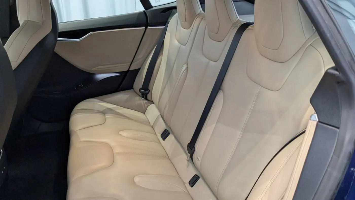 2016 Tesla Model S 5YJSA1E20GF159781