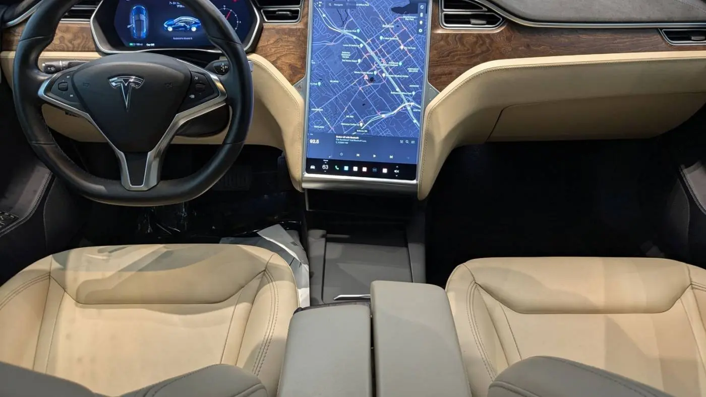 2016 Tesla Model S 5YJSA1E20GF159781