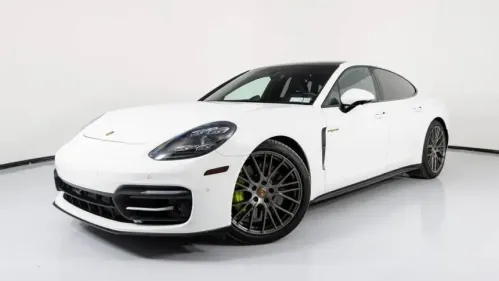 2022 Porsche Panamera - Images - 1