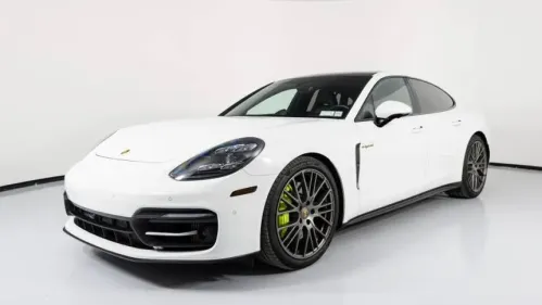 2022 Porsche Panamera - Images - 6