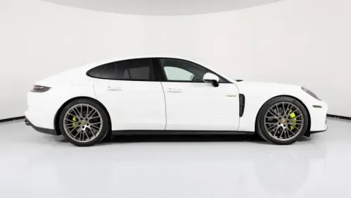 2022 Porsche Panamera - Images - 9