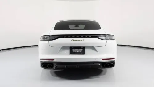 2022 Porsche Panamera - Images - 11